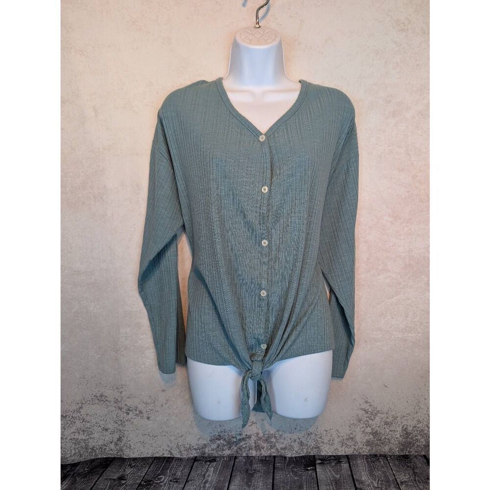 Dip loose fit button-up tied top size 1X*